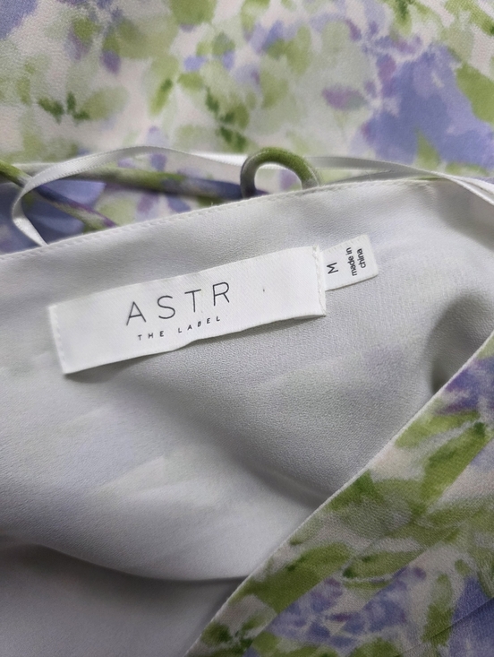 ASTR The Label V-Neck Pleated Floral Midi Wedding Dress Green lavender Size M - Picture 10 of 11